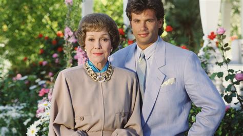  Falcon Crest: Un drama familiar implacable envuelto en intrigas de poder y secretos ocultos en el mundo del vino